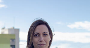 Emma Zafón aprofundeix en els vincles familiars i el pes que passa de generació en generació a ‘La mare’