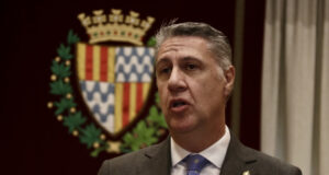 Albiol retreu als senadors la inacció vers les ocupacions: “En privat reconeixen que és un despropòsit, però no fan res”