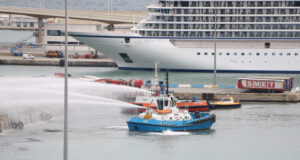 Controlat l’incendi de tres contenidors de mercaderies al Port de Barcelona