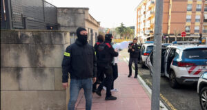 Dispositiu policial a l’àrea de Barcelona, la demarcació de Girona i Andalusia contra el tràfic de drogues i armes