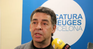 La mediació de la Sindicatura de Barcelona per les tres finques de Vallcarca dona “solució habitacional” a 14 persones