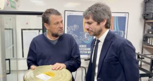 Urtasun desitja sort a les dues exalumnes de l’ESCAC nominades a l’Oscar per ‘Sirât’: “Estem molt orgullosos”