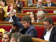 El Parlament insta el Govern a garantir la no-intervenció política en la selecció de la direcció dels centres de recerca