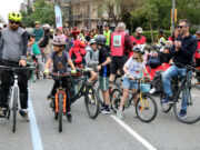 Uns 500 ciclistes se sumen a la 5a Kidical Mass de Barcelona per reclamar una ciutat “més amable” amb la bicicleta